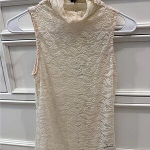 Buckle Cream Lace Tank Top